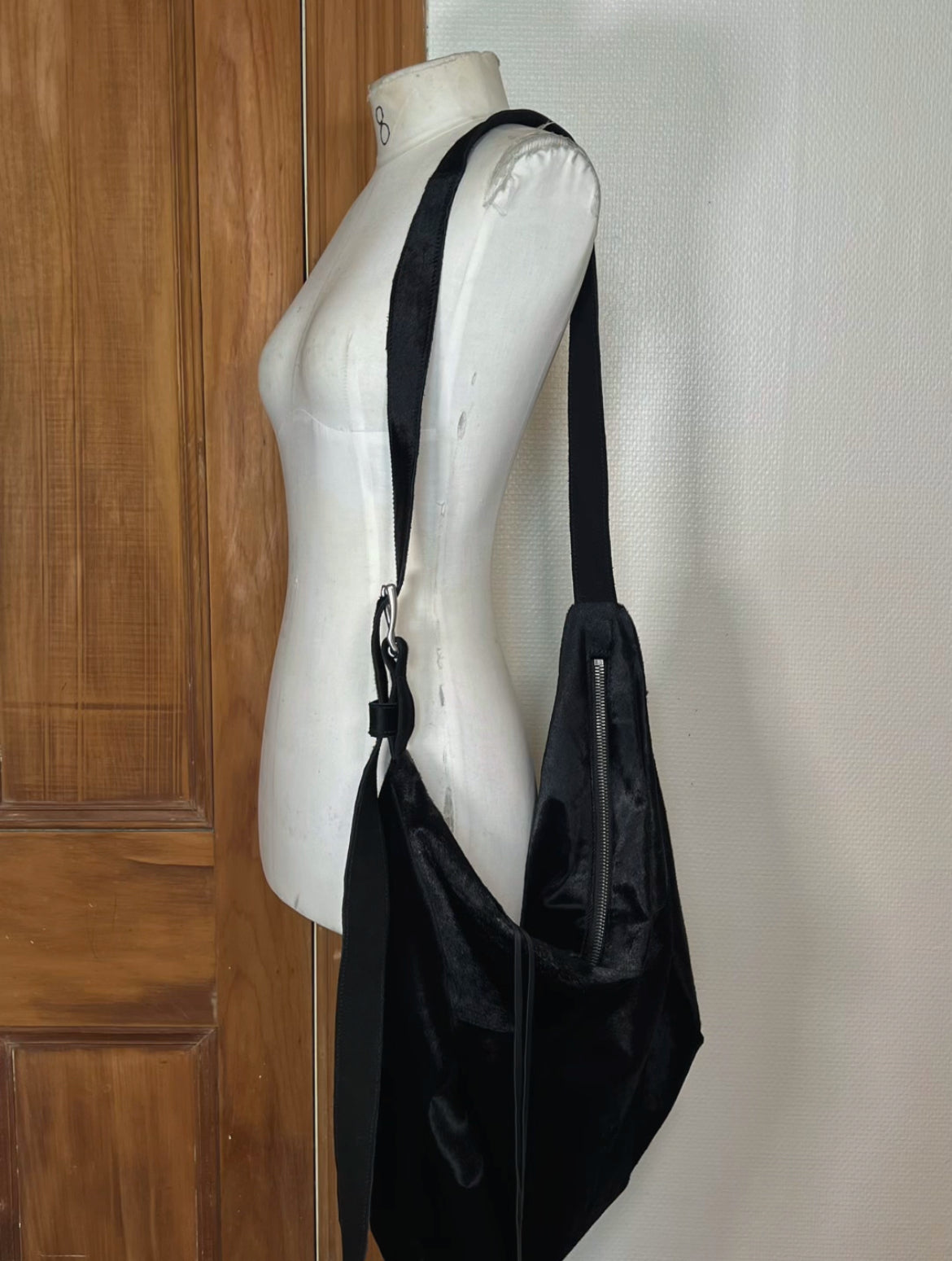 Chinese Calf Skin : V2 crossbody
