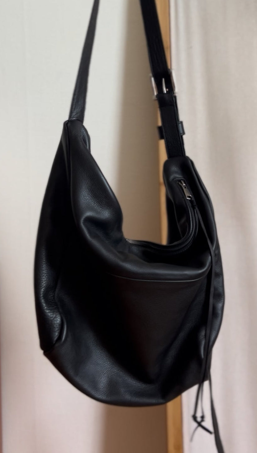 Floater: V2 crossbody